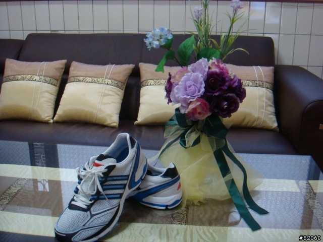 【分享】是完美跑鞋??adidas adizero Tempo 2E 開箱