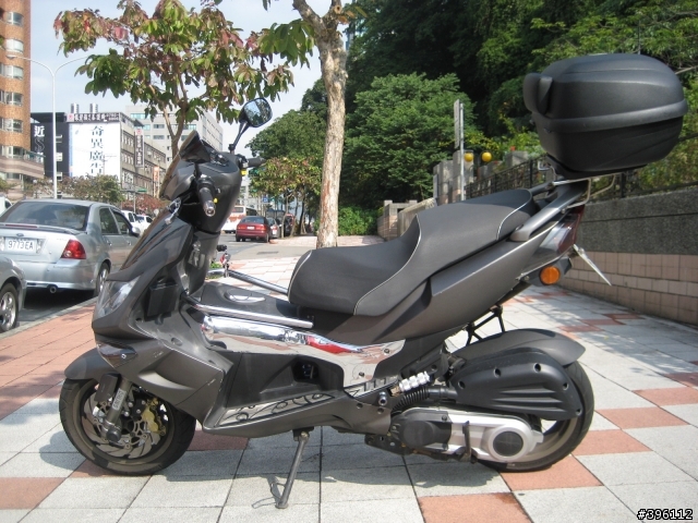 G-MAX 200 小改分享第五發-X-HOT液晶錶+CVK 30+後240加大碟上身!