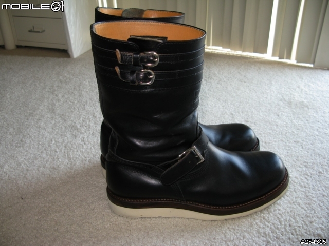 分享 Wtaps 人生第一雙長筒軍靴