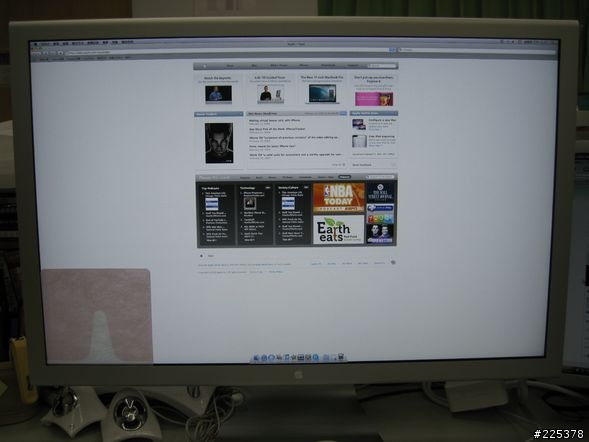 「開箱」史上最大蘋果螢幕Cinema HD Display 30-inch widescreen