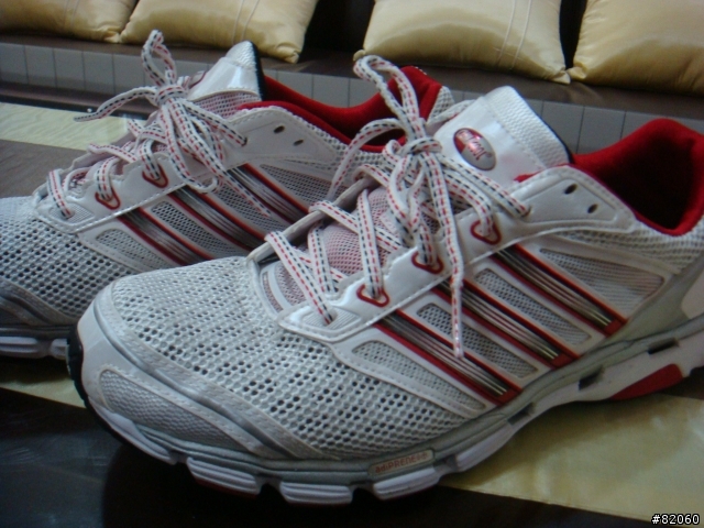 【分享】是完美跑鞋??adidas adizero Tempo 2E 開箱