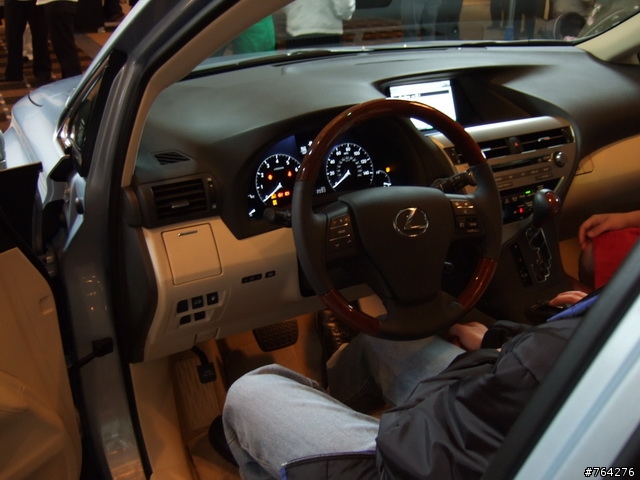 Remote Touch的操作心得與2010 Lexus RX450h/RX350(圖多)