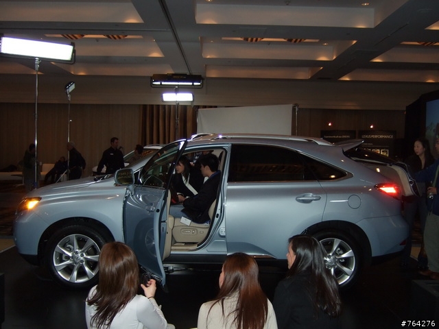 Remote Touch的操作心得與2010 Lexus RX450h/RX350(圖多)