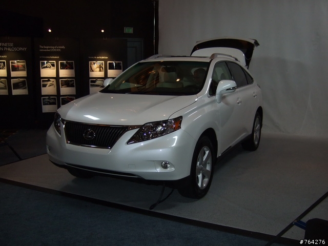Remote Touch的操作心得與2010 Lexus RX450h/RX350(圖多)