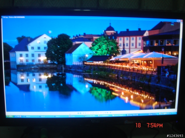 「開箱」ASUS 華碩 VH242H 開箱及一些測試心得(補後期照片)(再補上影片截圖及多張XB360遊戲及影片畫面)(補上一年無亮點證明)