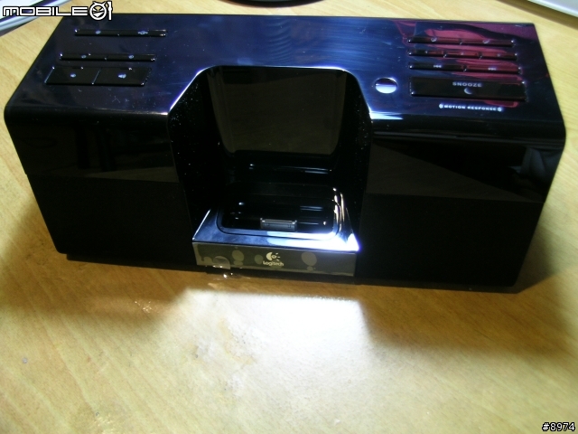 簡單的開箱 羅技 Pure-Fi Anytime iPod/iPhone 專用喇叭