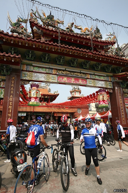 2009萬人崇Bike‧紀錄加冕