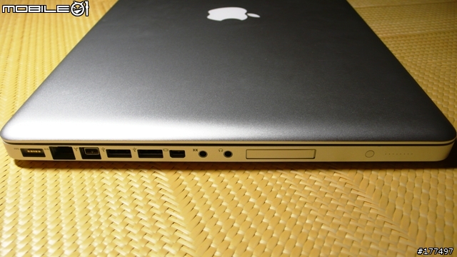 一體成型New MacBook Pro 15"開箱