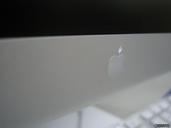 「開箱」史上最大蘋果螢幕Cinema HD Display 30-inch widescreen