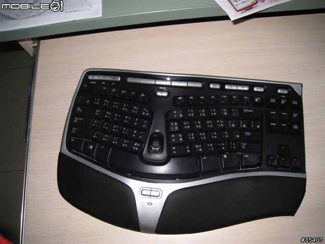 Microsoft 7000 wireless keyboard 雞肋切除大手術,80%鍵盤改造
