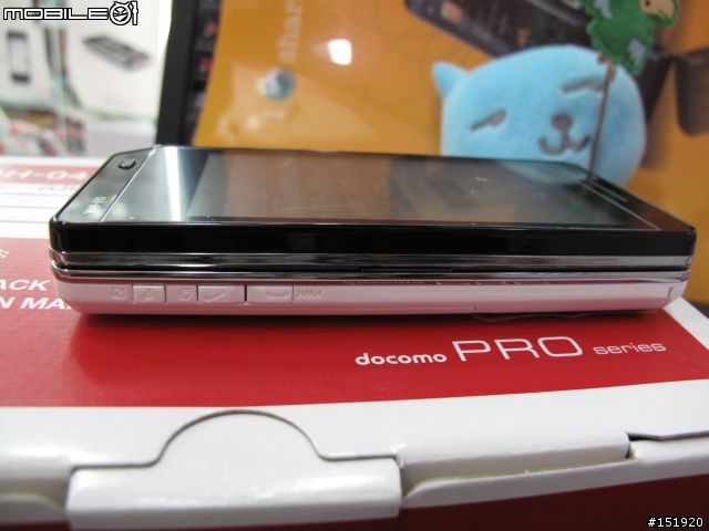 萬眾期待3.5吋AQUOS QWERTY +=*SH-04A*=+ docomo PRO series 開箱來了!!