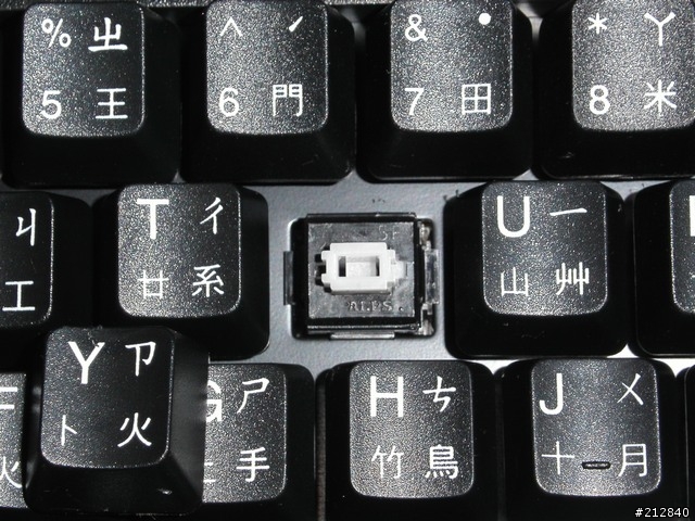 分享一支廉價的機械鍵盤