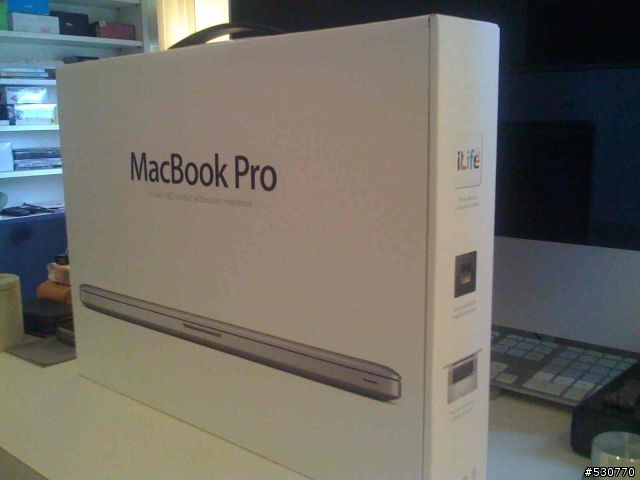 第一次發文!!NEW Macbook Pro 17"開箱