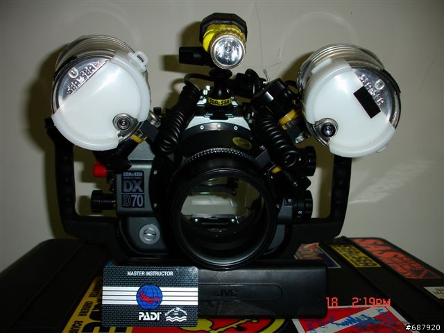 補 2006 另類開箱文 D200 & SB800 防水盒 大解剖