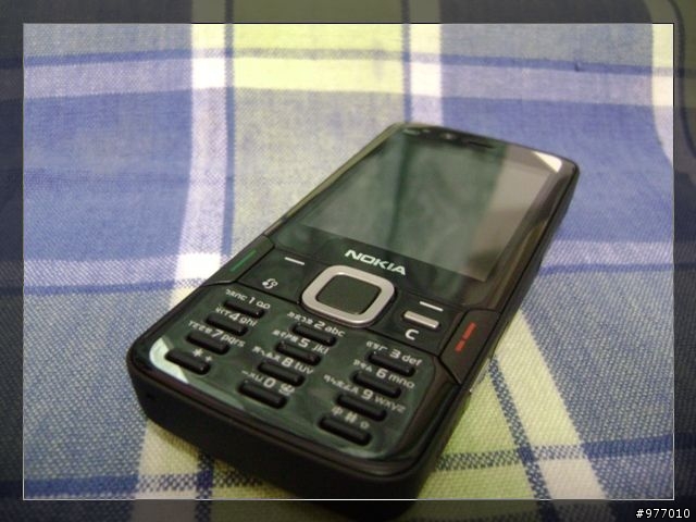 五百萬中的經典~Nokia N82黑魂回顧開箱文