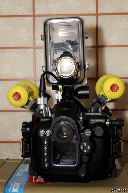 補 2006 另類開箱文 D200 & SB800 防水盒 大解剖