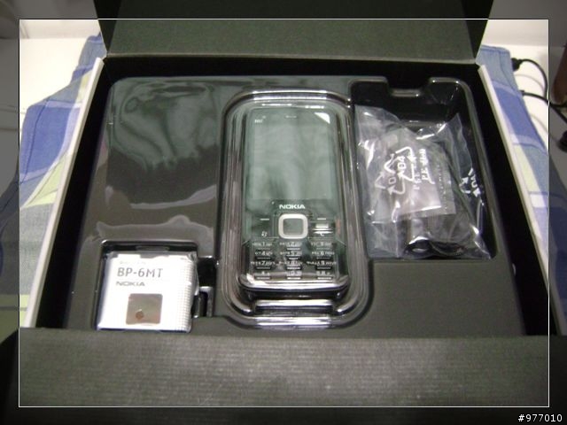 五百萬中的經典~Nokia N82黑魂回顧開箱文