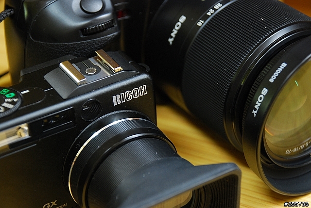 Ricoh GX 變焦、對焦環