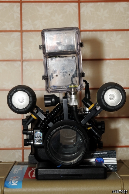 補 2006 另類開箱文 D200 & SB800 防水盒 大解剖