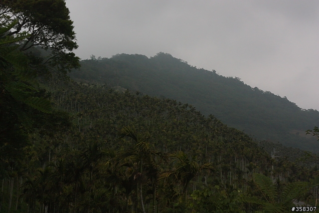 大巴六九山