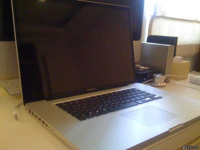 第一次發文!!NEW Macbook Pro 17"開箱