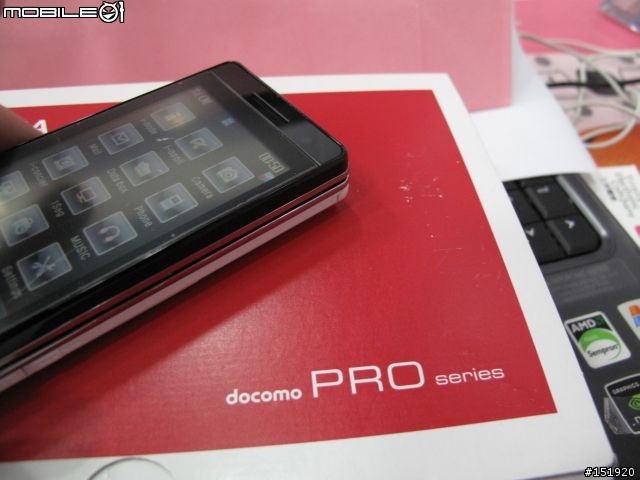 萬眾期待3.5吋AQUOS QWERTY +=*SH-04A*=+ docomo PRO series 開箱來了!!
