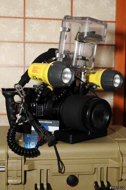 補 2006 另類開箱文 D200 & SB800 防水盒 大解剖