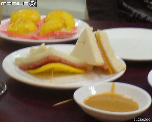 深圳機場 四杯奶茶八百元