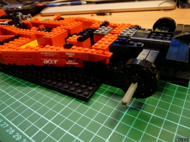 奔騰的駿馬-1:9 Ferrari F1 (開箱文-多圖)