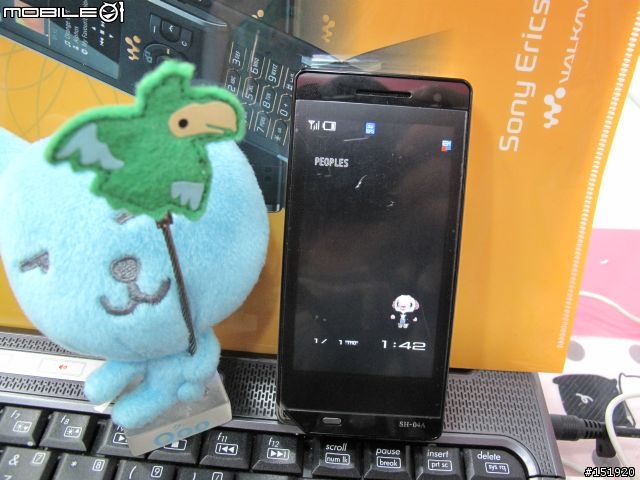 萬眾期待3.5吋AQUOS QWERTY +=*SH-04A*=+ docomo PRO series 開箱來了!!