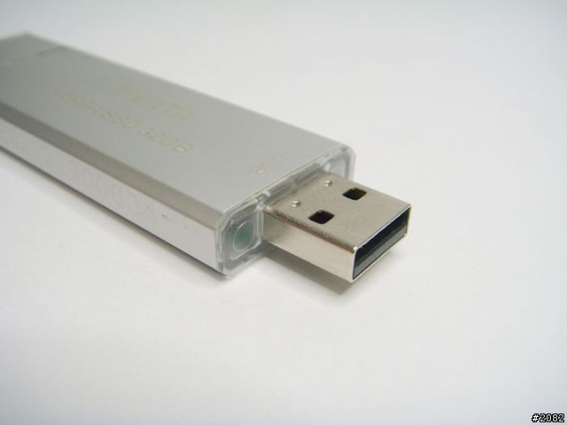 雙重介面。效率加倍---RIDATA eSATA SSD