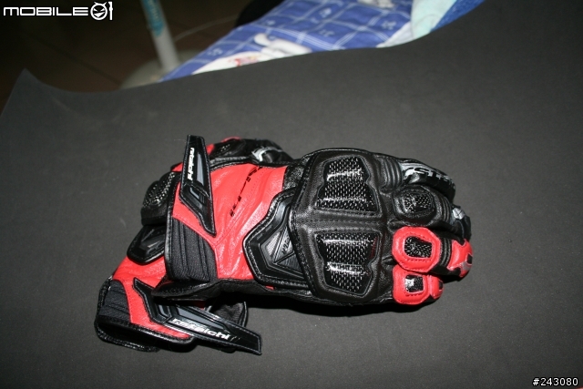 「開箱」RS TAICHI RST-369