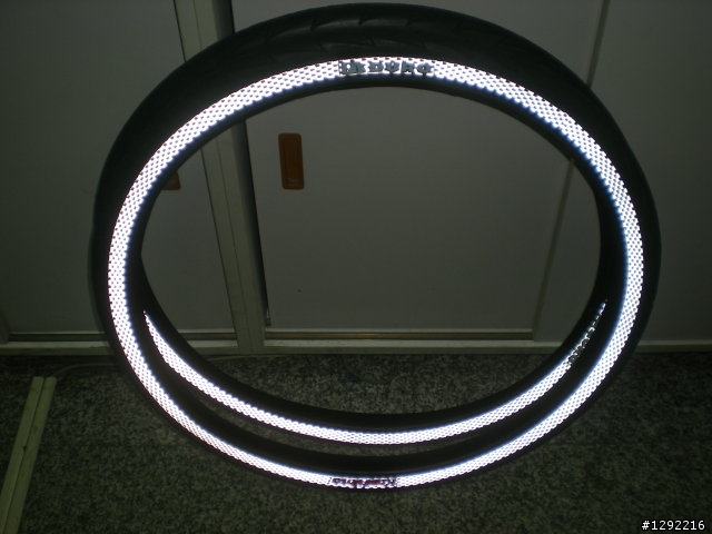 duro 26*1.75反光胎輪上標示為何