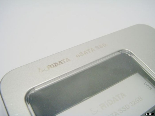 雙重介面。效率加倍---RIDATA eSATA SSD