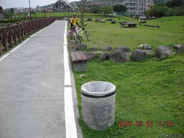 懇請不要再噴漆,請大家共同維護騎車環境