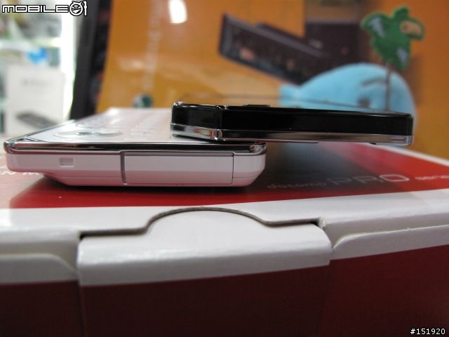 萬眾期待3.5吋AQUOS QWERTY +=*SH-04A*=+ docomo PRO series 開箱來了!!