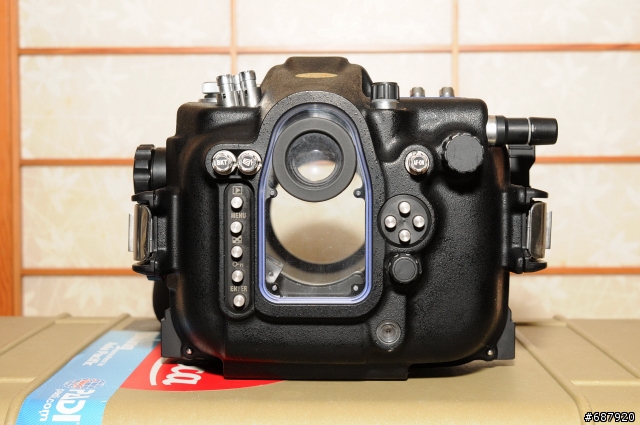 補 2006 另類開箱文 D200 & SB800 防水盒 大解剖
