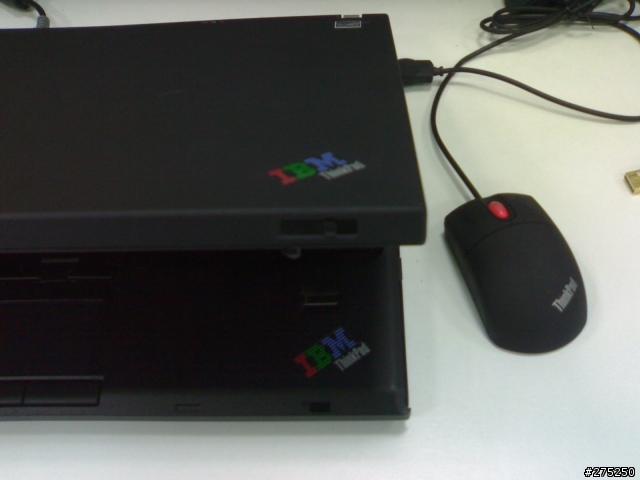 第一次的開箱文,不朽的巨作...絕版4:3 SXGA+ Lenovo T61p