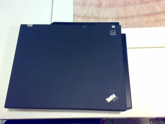 第一次的開箱文,不朽的巨作...絕版4:3 SXGA+ Lenovo T61p