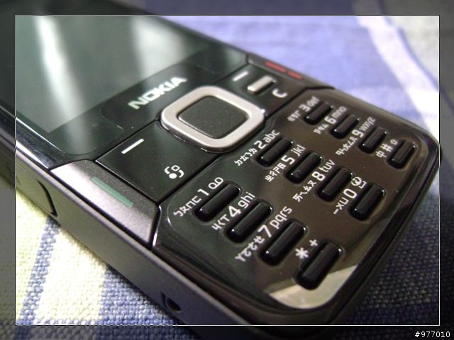 五百萬中的經典~Nokia N82黑魂回顧開箱文