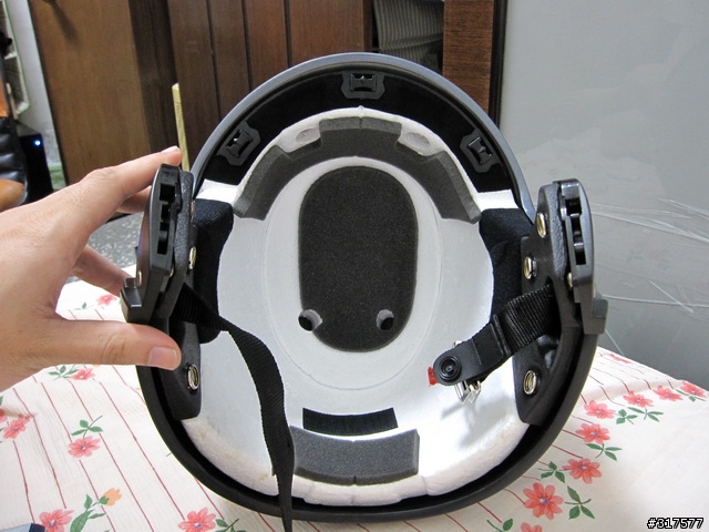 人身部品使用心得 ZS-3000A、PHENIX口罩、KOMINE JK-650、老貓牌手套、REV'IT R59手套、HONDA EJ-E91護膝
