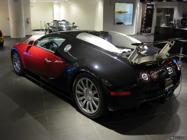 Vegas 和 Veyren + Reventon + CCX 的近距離接觸