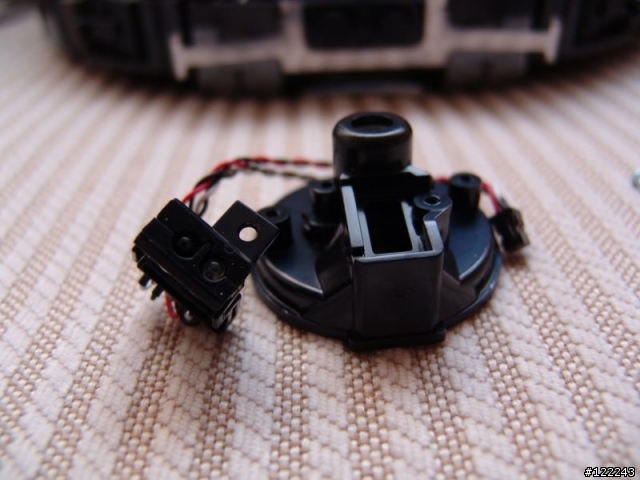 iRobot Roomba 570 分解與組合(圖多)