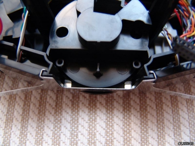 iRobot Roomba 570 分解與組合(圖多)