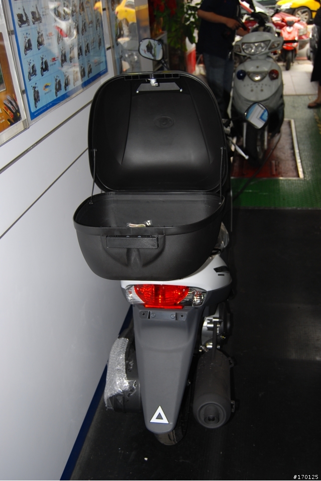 ADDRESS車廂小? 超CP改裝~(輕鬆放兩頂全罩or68s大帽體)