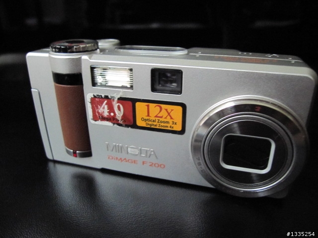 《Canon IXUS 110 IS》之「藍色蜘蛛網」版開箱文