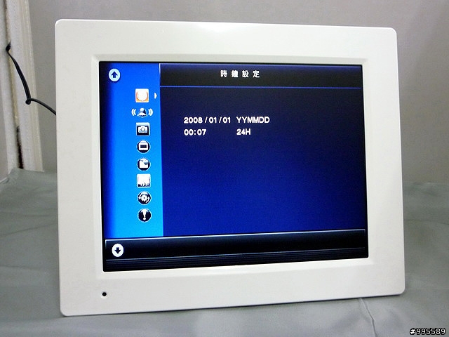 我怒了之沒抽到自己買~ViewSonic DPX804WH 8吋數位相框分享