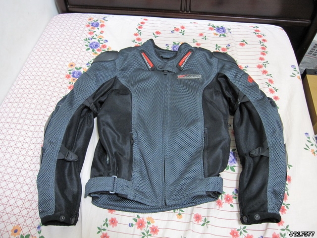 人身部品使用心得 ZS-3000A、PHENIX口罩、KOMINE JK-650、老貓牌手套、REV'IT R59手套、HONDA EJ-E91護膝