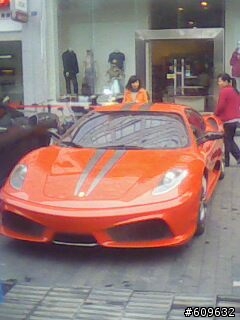 史上最熱血的餐廳開幕,竟然邀到3隻牛8匹馬