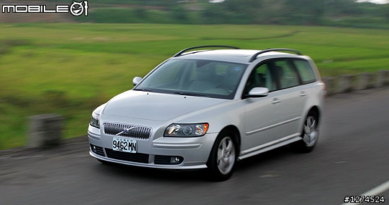 Volvo V50 D5 VS Passat Variant 請各位發表意見(不好意思同步發表vag版)